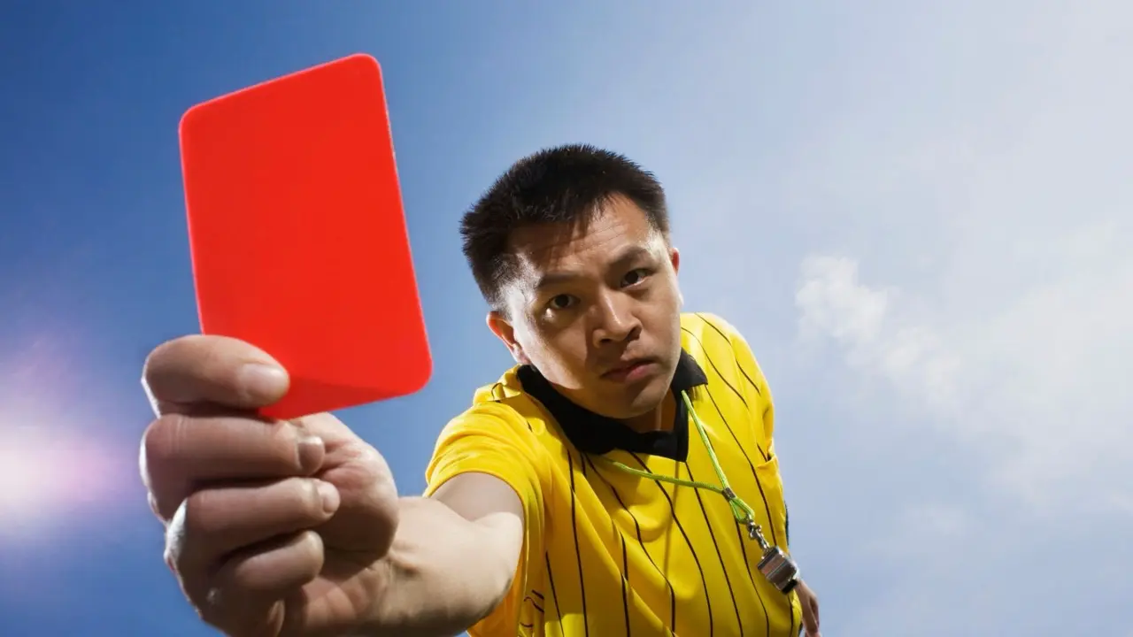 Me pueden multar si contrato una persona que está cobrando el paro